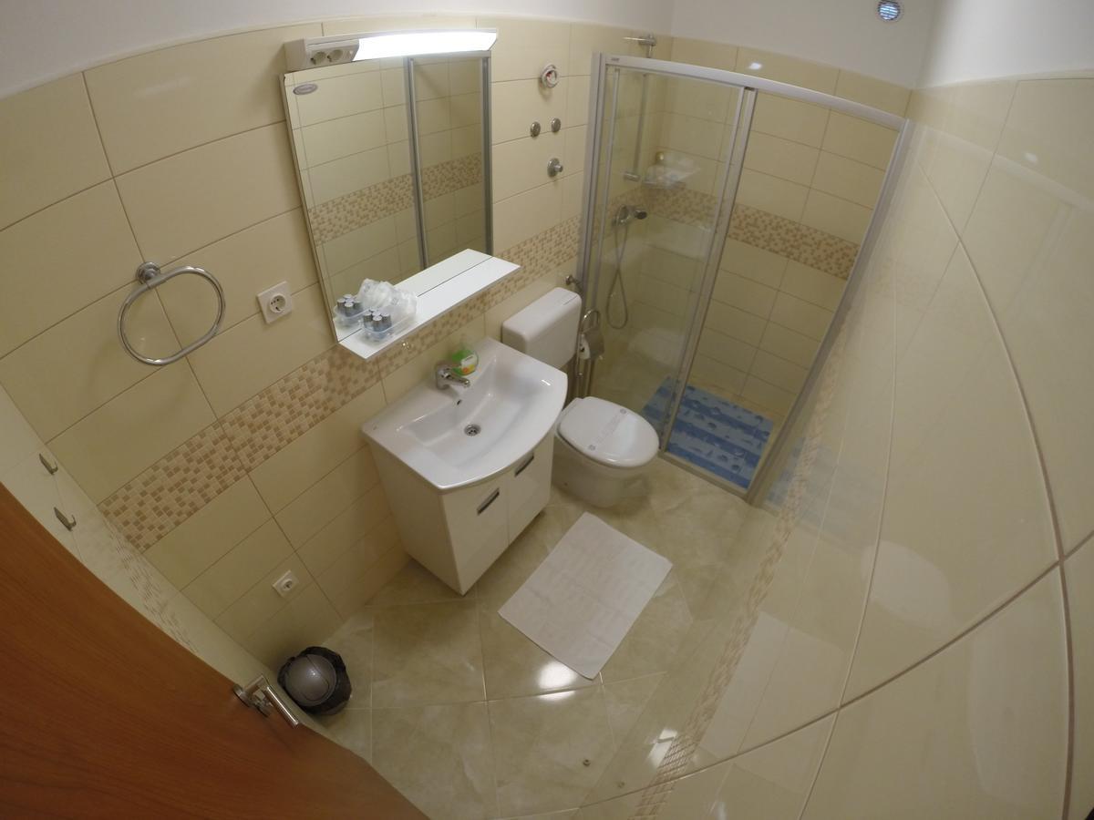 Apartment A. Zizic Слатине Экстерьер фото